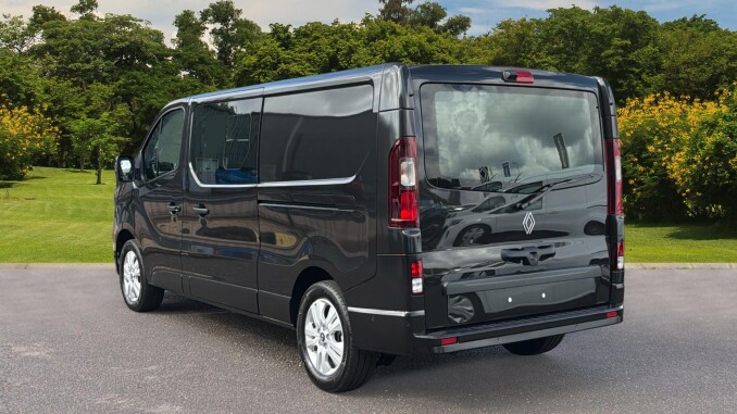 Renault Trafic Lwb Diesel LL30 Blue dCi 150 Extra [Safety] Crew Van - Image 2
